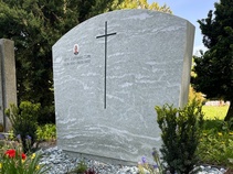 Familiengrab Verde Spluga mit Grabgestaltung 